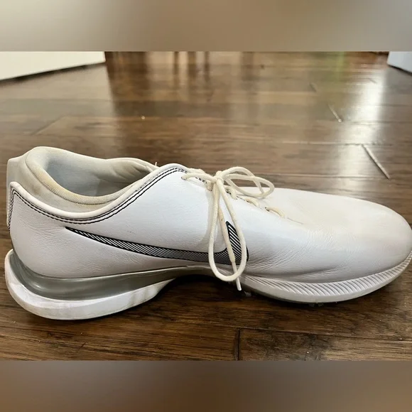 Nike Golf Shoes - Picture 3 of 10
